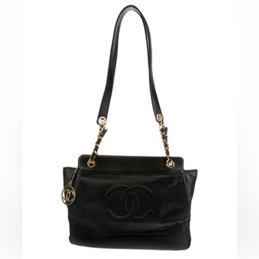 🌺SOLD🌺Authentic Chanel Black Classic Shoulder Bag